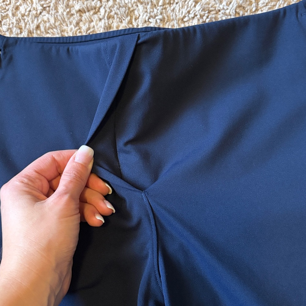 lululemon athletica Smooth Pull On Pants Cropped 
Navy - Picture 3 of 8